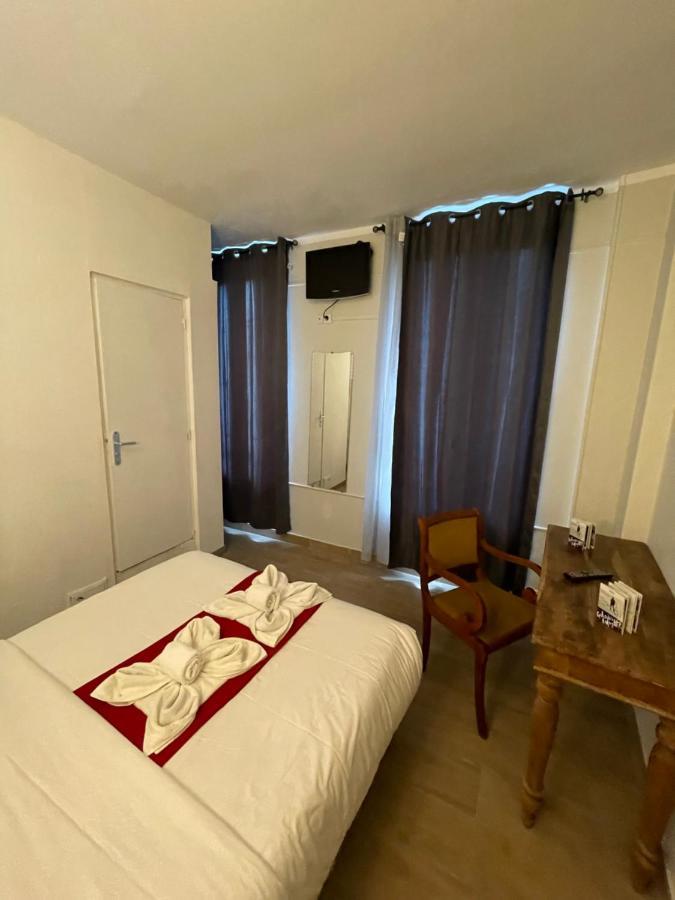 Hotel Central Saint-Denis  Dış mekan fotoğraf
