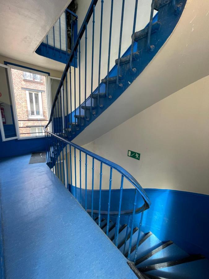 Hotel Central Saint-Denis  Dış mekan fotoğraf