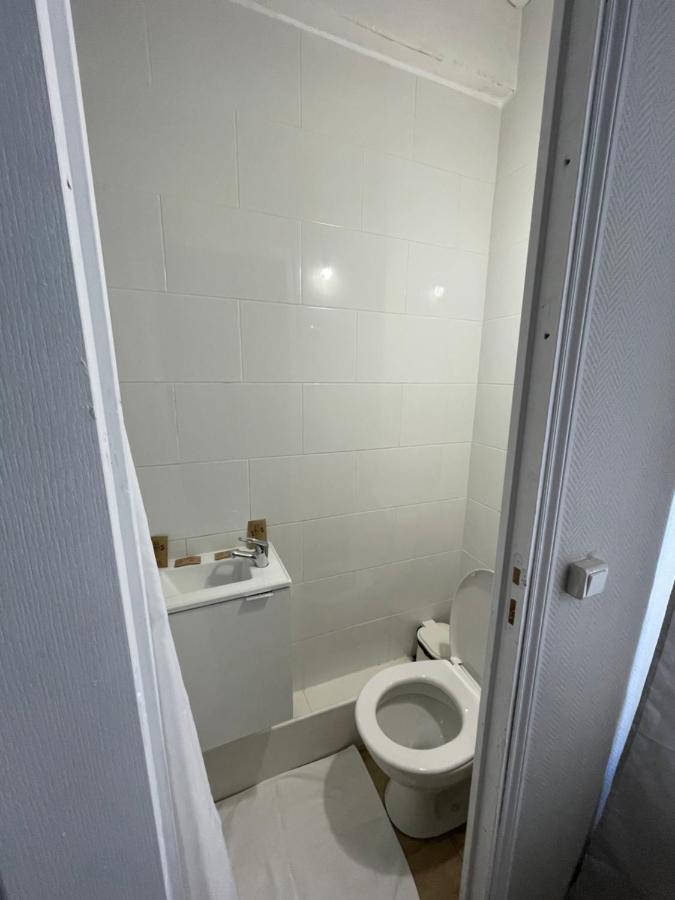 Hotel Central Saint-Denis  Dış mekan fotoğraf